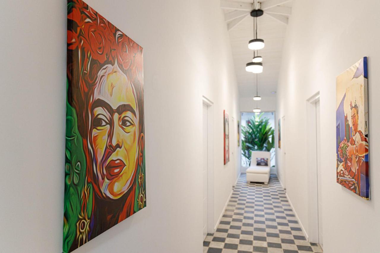 Gigi Brown Villa Frida Beachfront Puerto Viejo de Talamanca Екстериор снимка