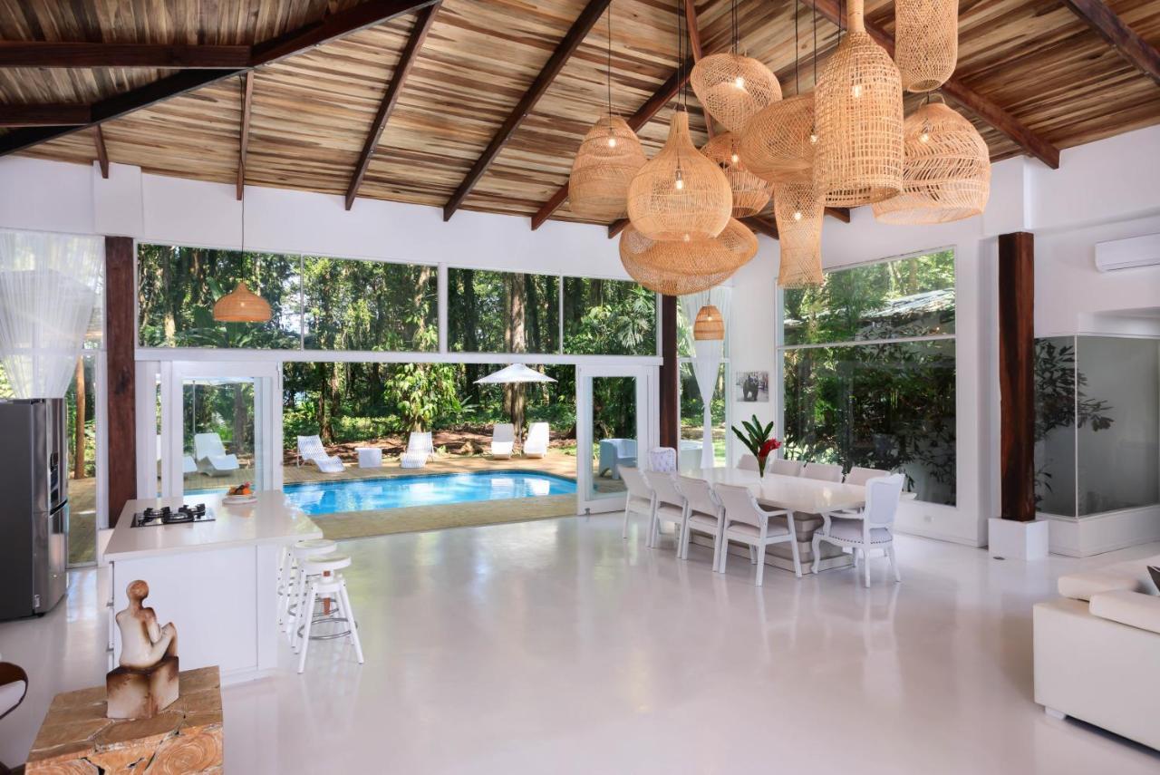 Gigi Brown Villa Frida Beachfront Puerto Viejo de Talamanca Екстериор снимка